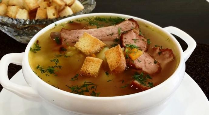 Гороховый суп с копчеными ребрышками, очень вкусный