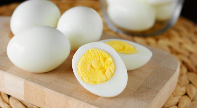 Boiled chicken egg calorie content 1 piece