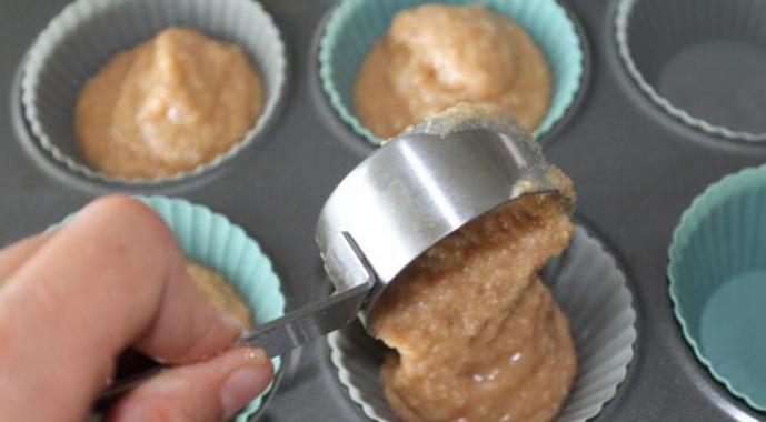 How to bake a cupcake: step-by-step recipe with photos