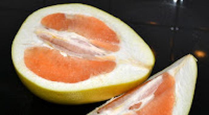 Useful properties, contraindications, calorie content of dried pomelo