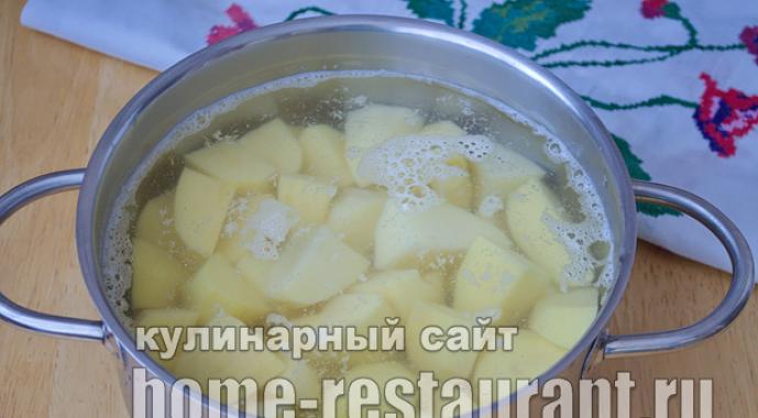 Тестото за кнедли с картофи варира