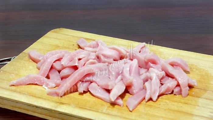 Comment faire cuire du porc azu avec des cornichons selon une recette étape par étape avec une photo Cuire un délicieux porc azu